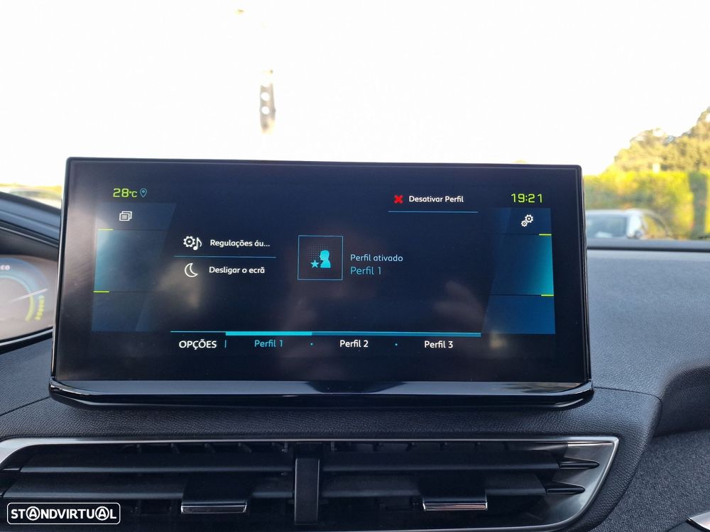 Peugeot 3008 Hybrid 225 e-EAT8 Roadtrip - 43
