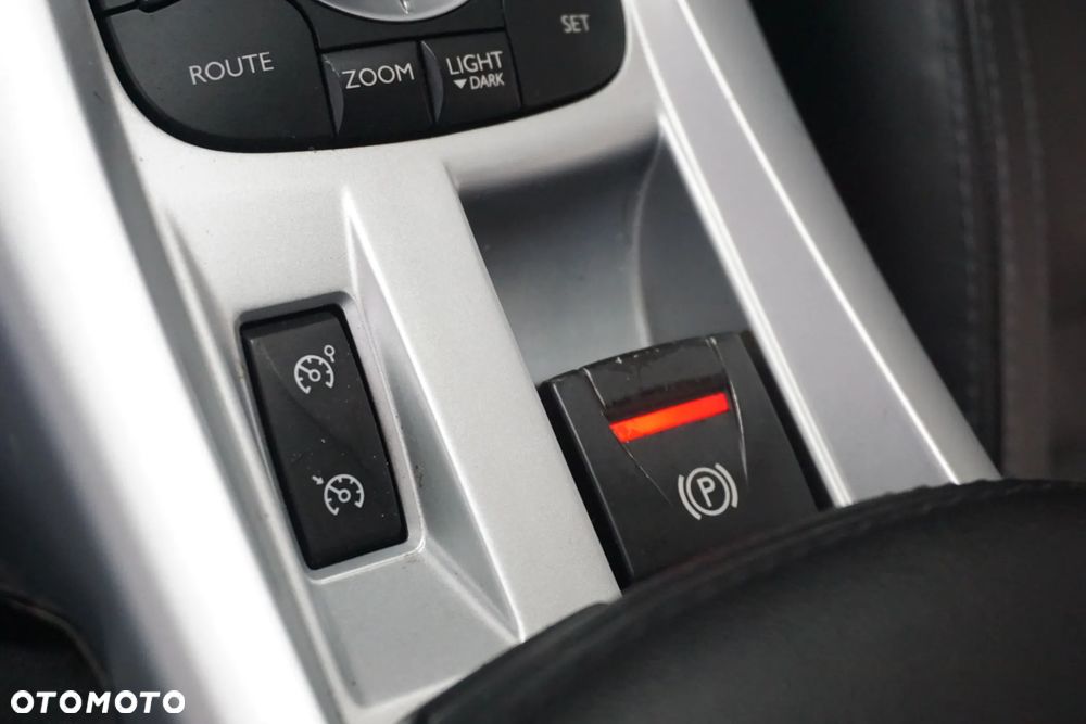 Renault Laguna V6 dCi 235 FAP GT - 36