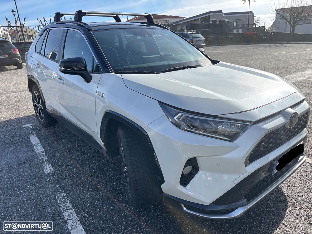 Toyota RAV4 - 1