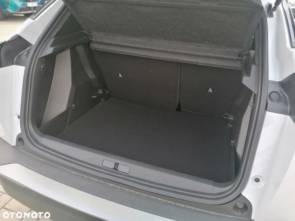 Peugeot 2008 PureTech mHEV Edition e-DCS6 - 11