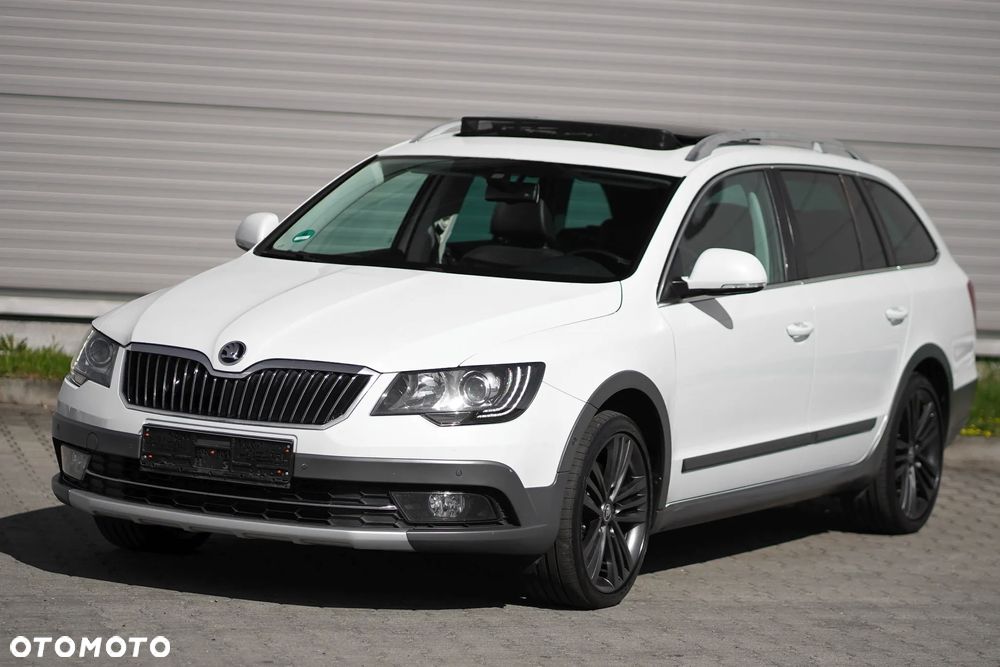 Skoda Superb 2.0 TDI Platinum Outdoor DSG - 6