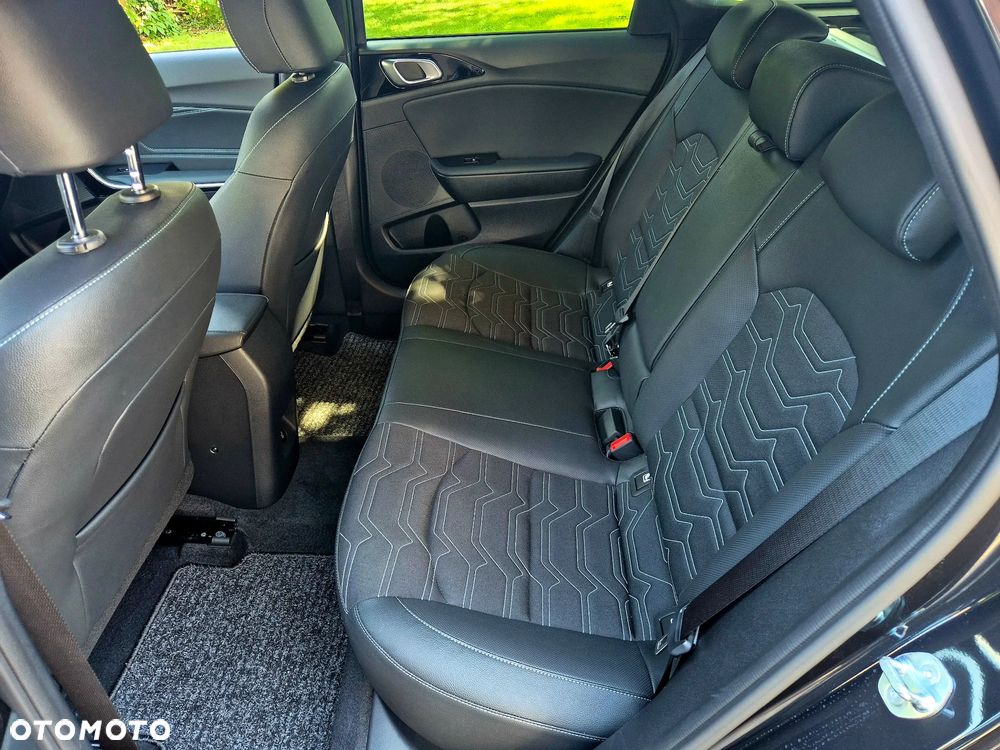 Kia Ceed - 6