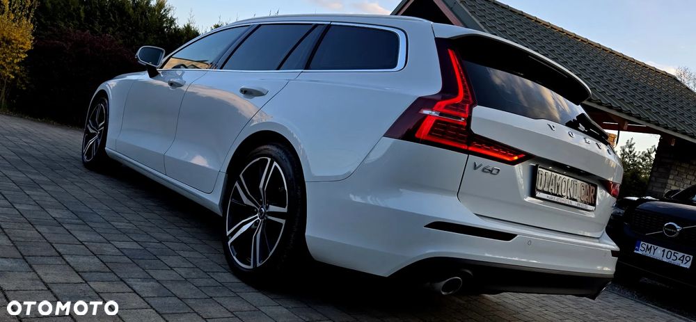 Volvo V60 D4 Geartronic Momentum Pro - 17
