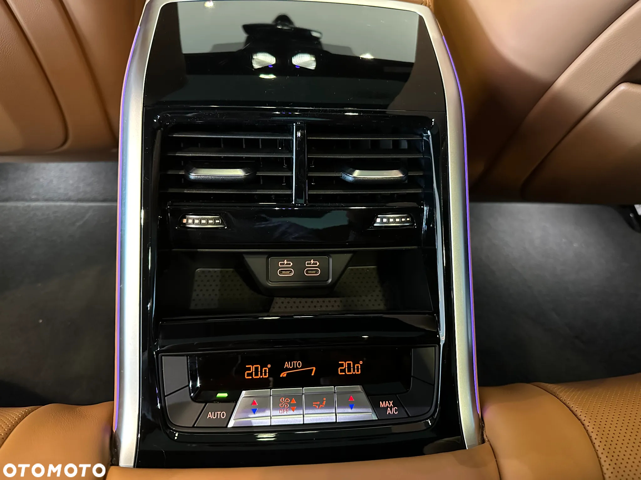 BMW Seria 8 - 21