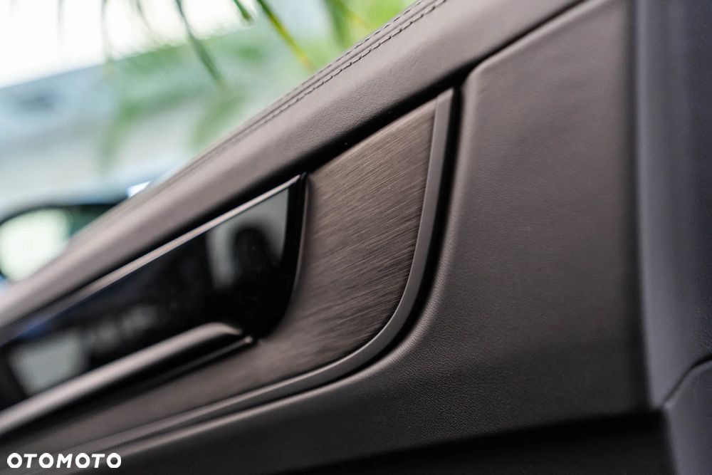 Porsche Cayenne E-Hybrid PHEV Black Edition - 28