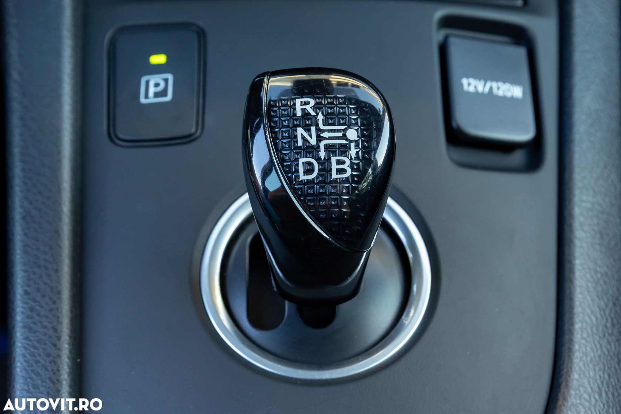 Toyota Auris 1.8 L VVT-i Hybrid Sol - 9