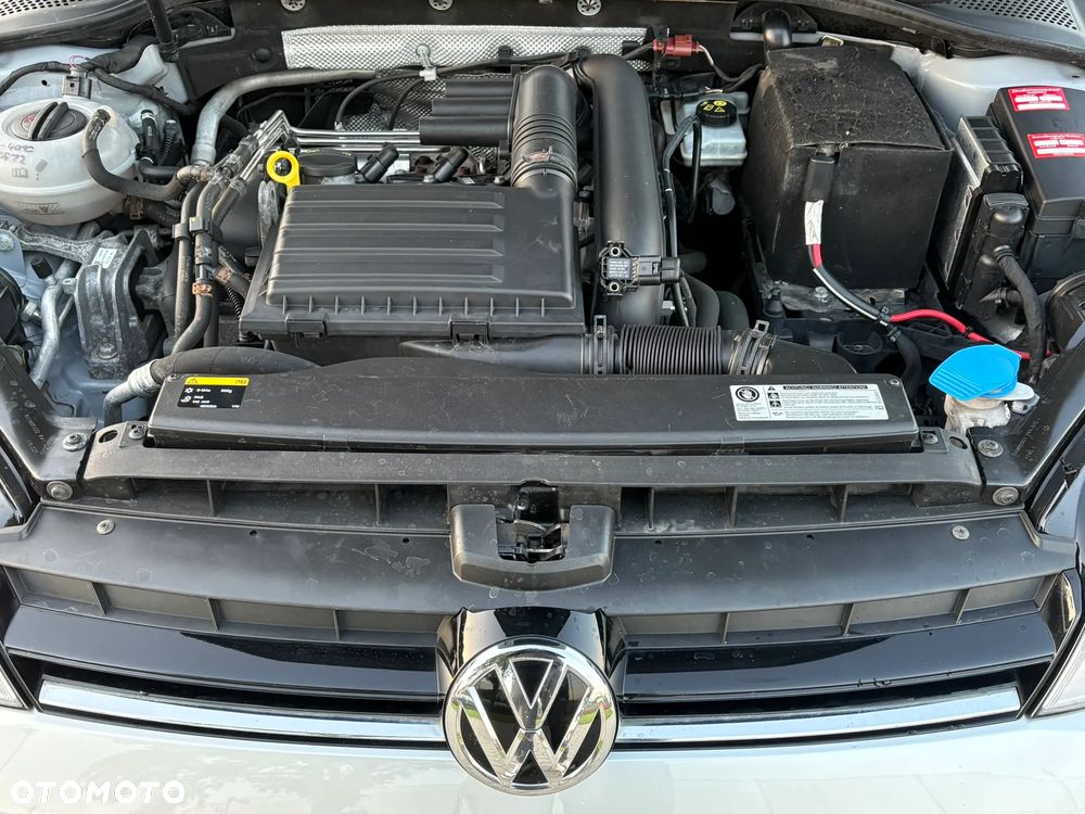 Volkswagen Golf 1.2 TSI BlueMotion Technology Comfortline - 25