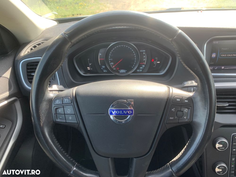 Volvo V40 D3 - 8