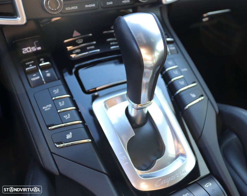 Porsche Cayenne S E-Hybrid Platinum Edition - 36