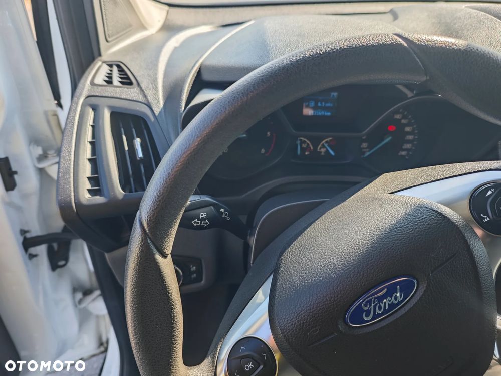 Ford CONNECT - 11