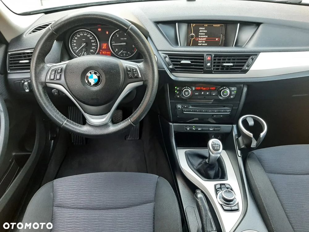 BMW X1 sDrive18d xLine - 15