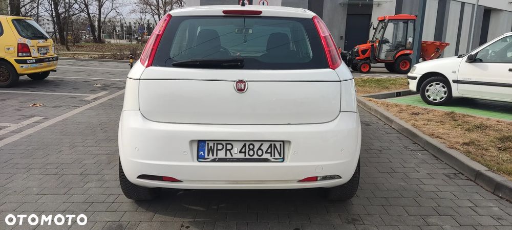 Fiat Grande Punto 1.4 8V - 15