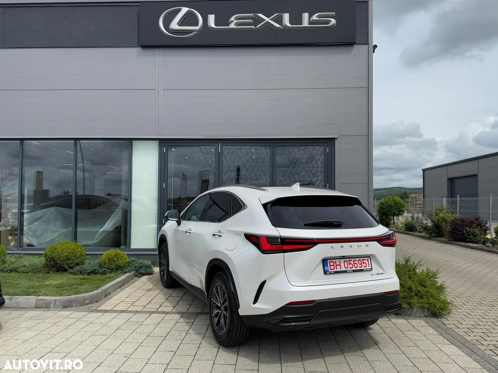 Lexus Seria NX 450h+ AWD CVT PHEV Executive - 6