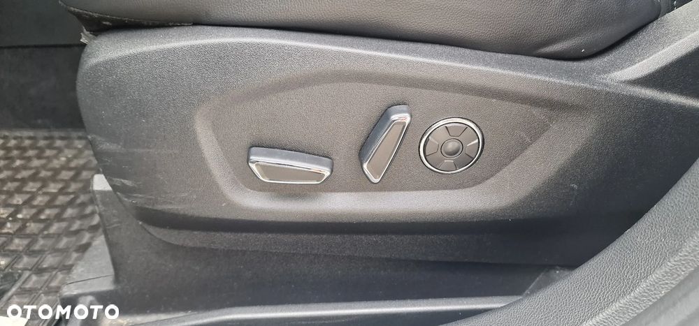 Ford S-Max 2.0 TDCi 4WD Titanium PowerShift - 27