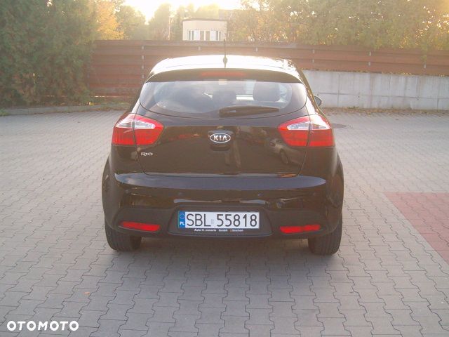 Kia Rio - 6