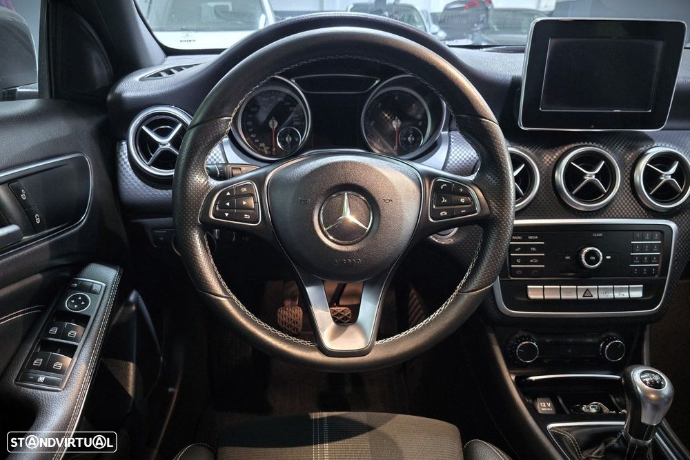 Mercedes-Benz A 180 d Urban — fotografia 15