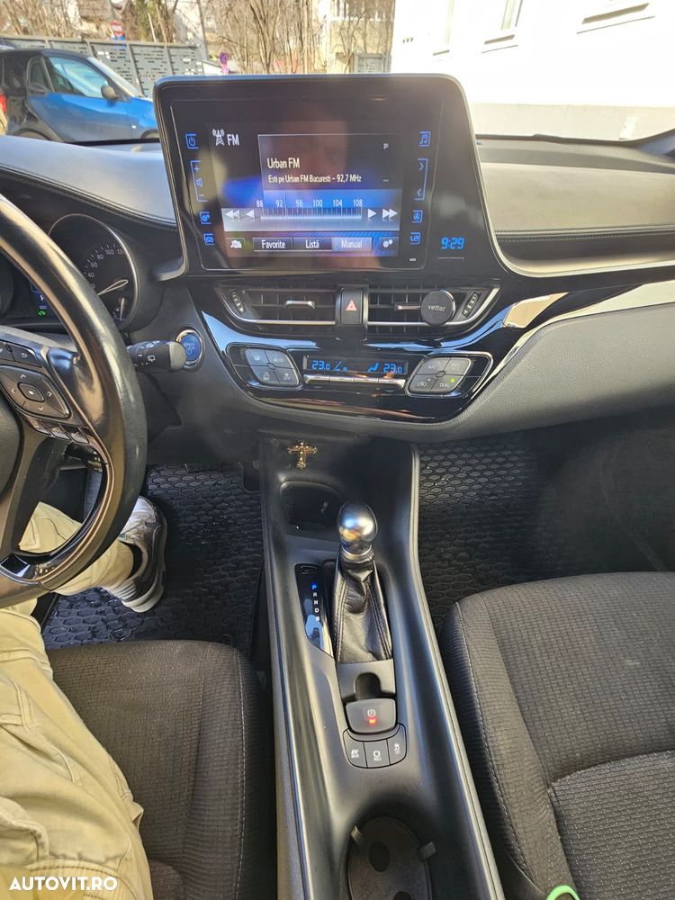 Toyota C-HR - 13