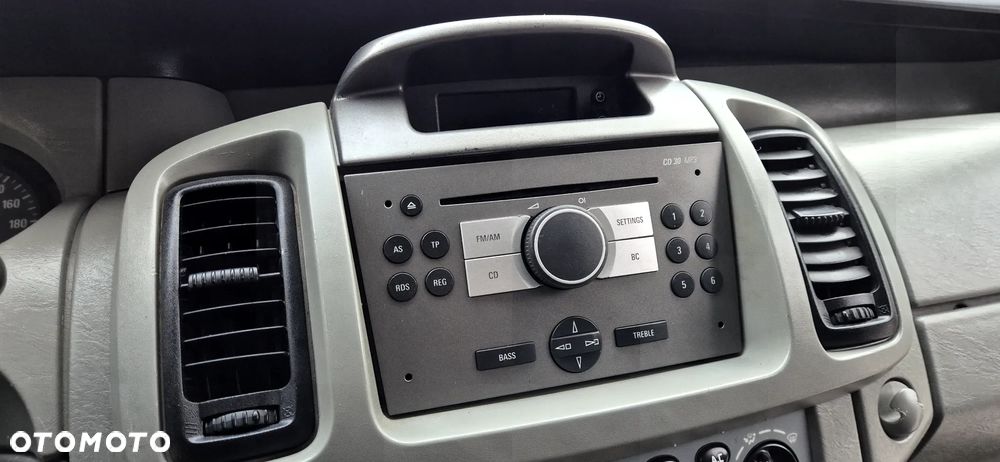 Opel Vivaro - 38