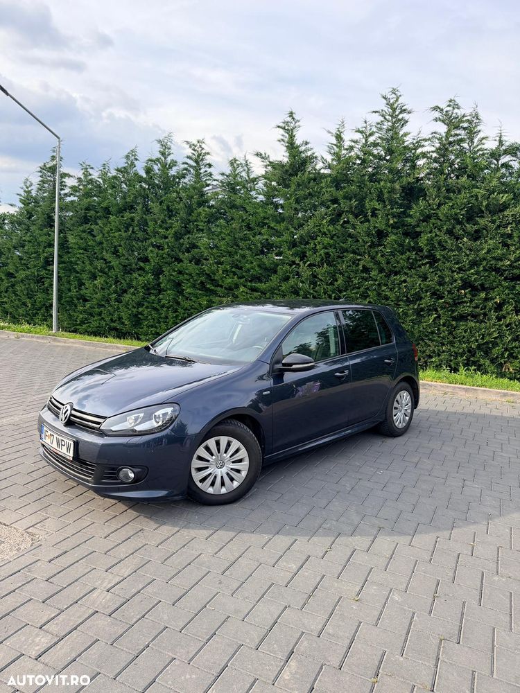 Volkswagen Golf - 2