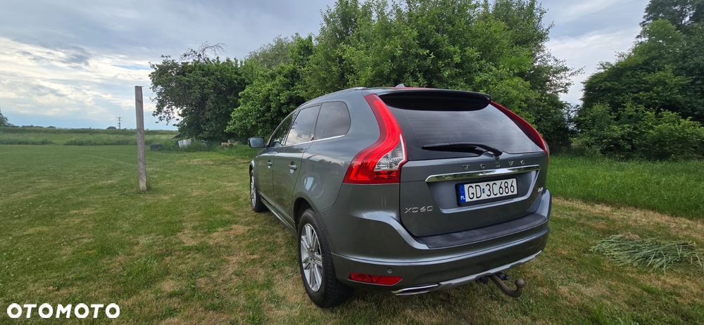 Volvo XC 60 D4 R-Design - 12
