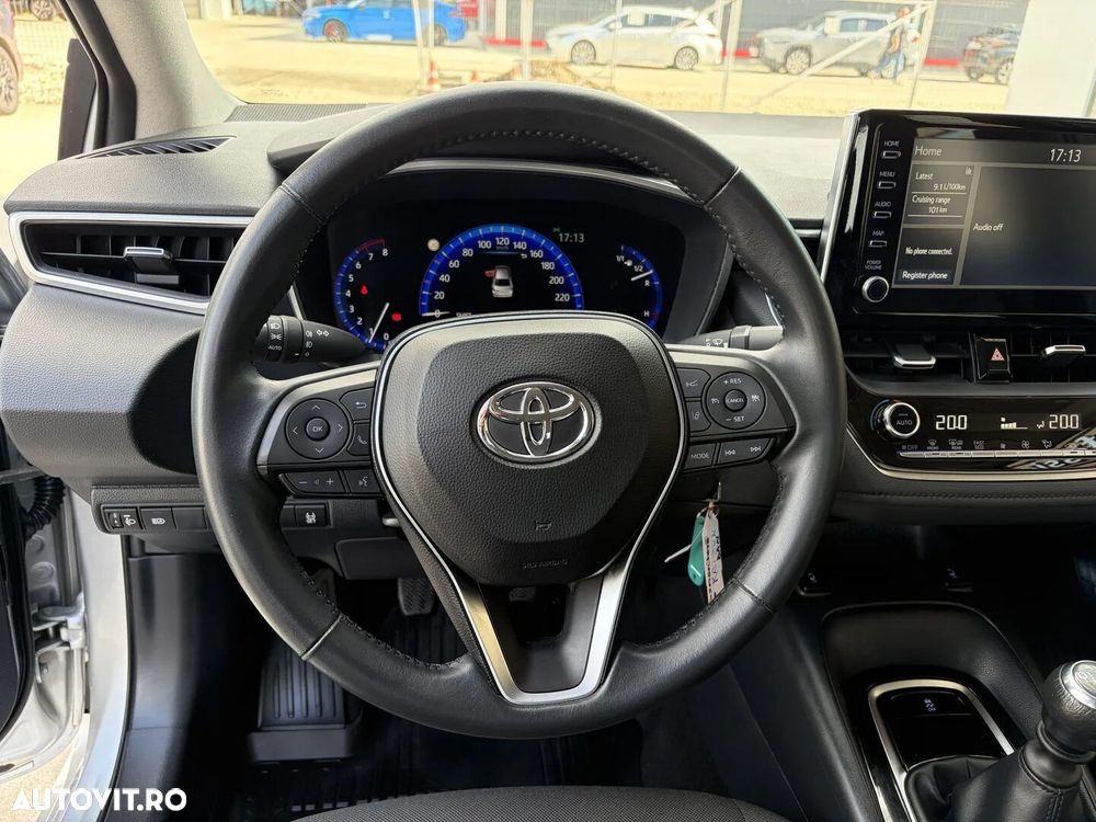 Toyota Corolla 1.6 Dynamic - 18