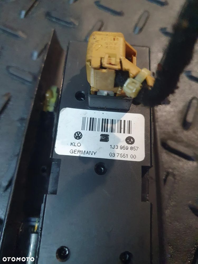 PANEL STEROWANIA SZYB 1J3959857 VW GOLF IV EUROPA POSIADAM 3 SZT - 4