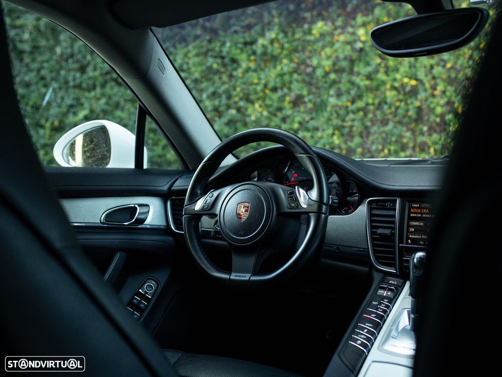 Porsche Panamera Standard - 34