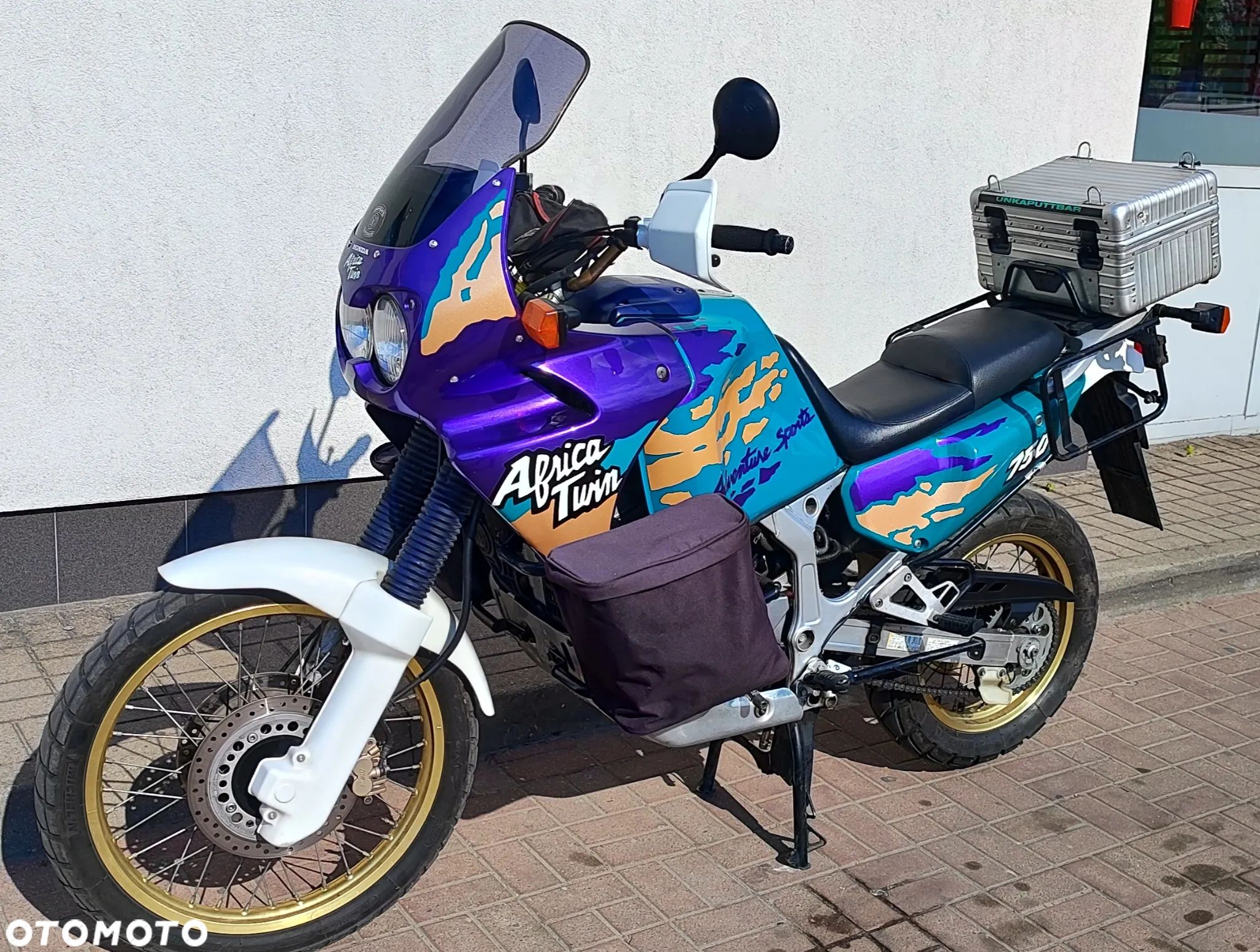 Honda XRV