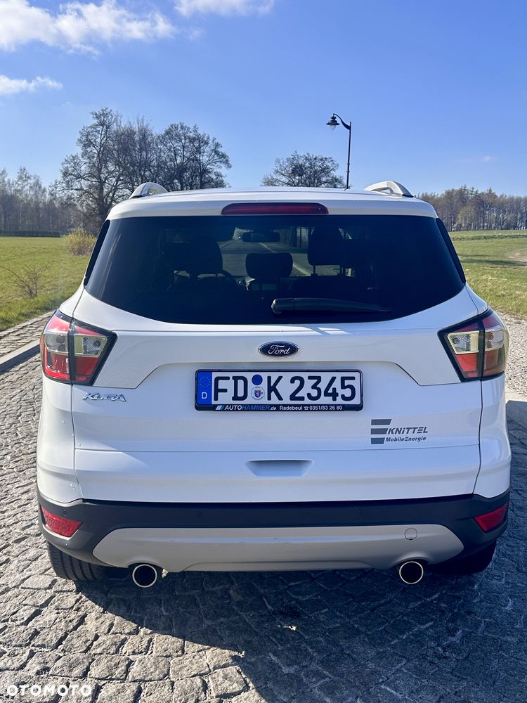 Ford Kuga - 12