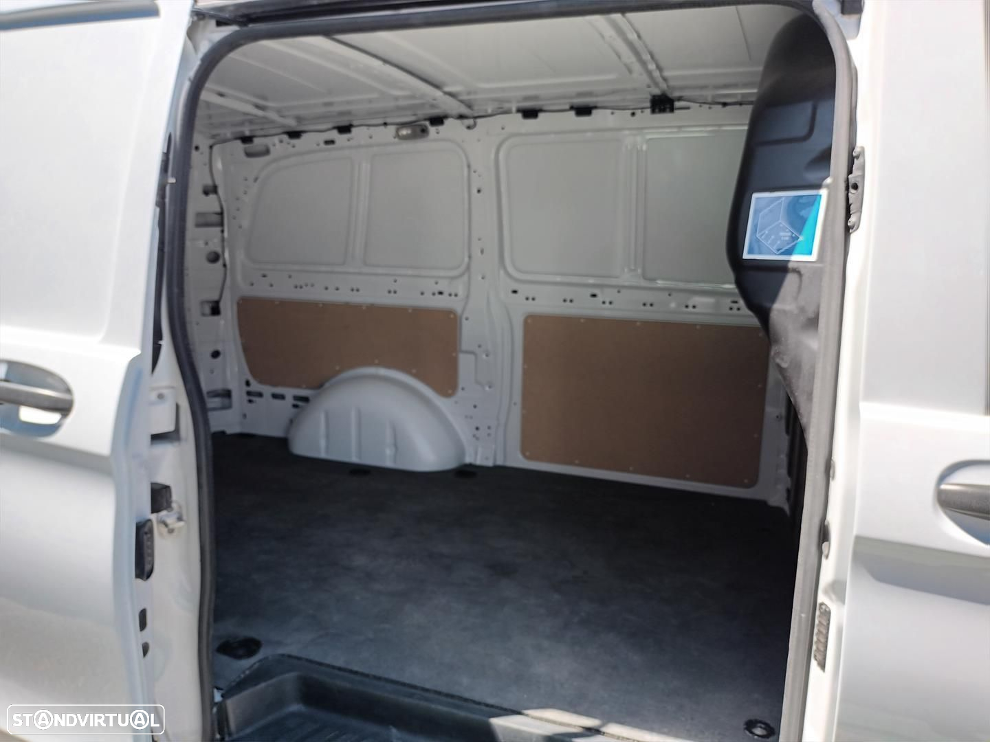Mercedes-Benz Vito 116 CDI Furgão Standard - 7