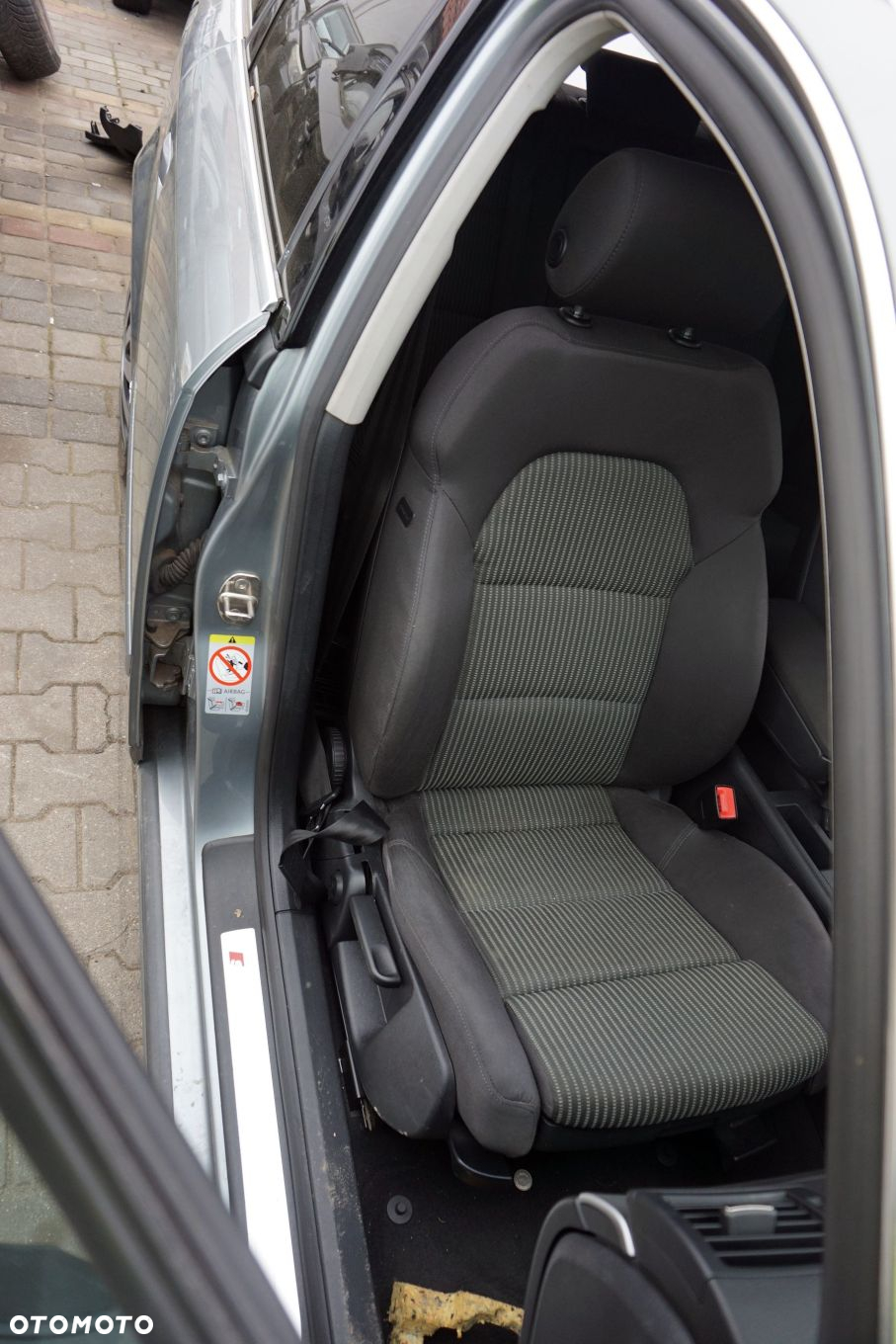 AUDI A4 B7 KOMBI 2007 LY7G 2.0 TDI BRD 170KM HCK SZARY na części - 16