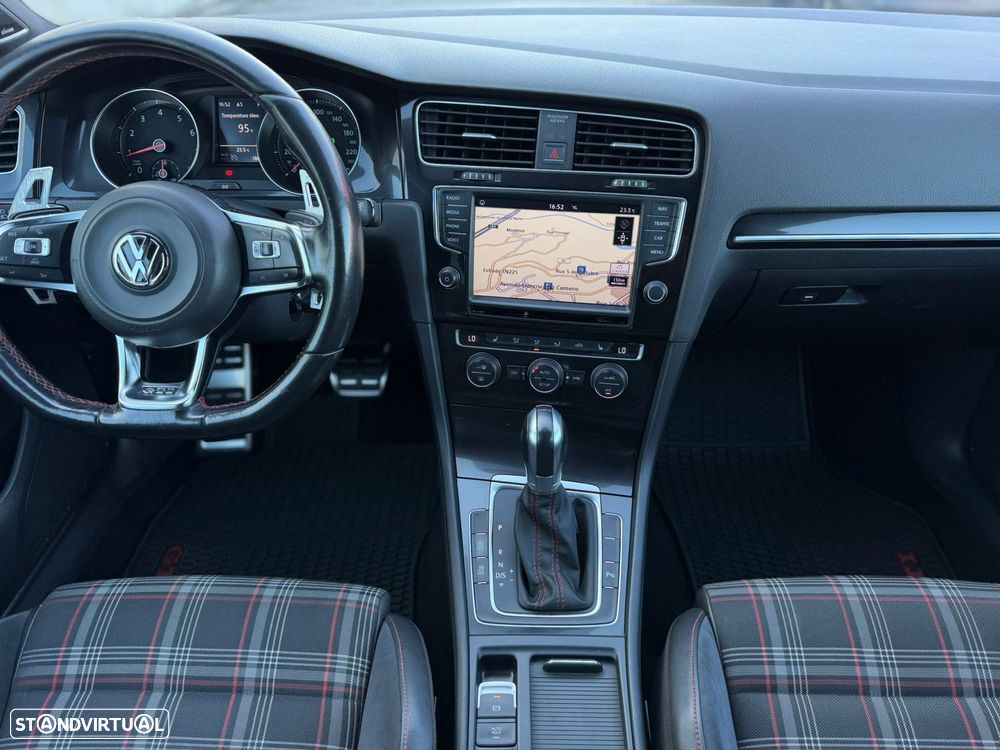 VW Golf 2.0 TSi GTi DSG Performance - 28