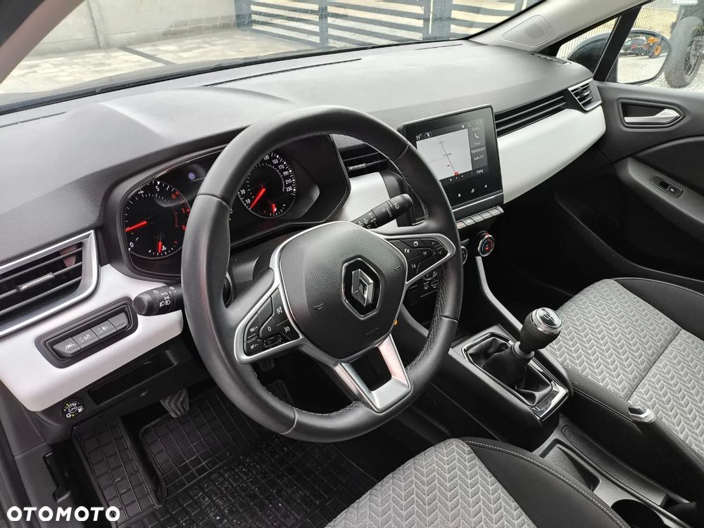 Renault Clio - 11