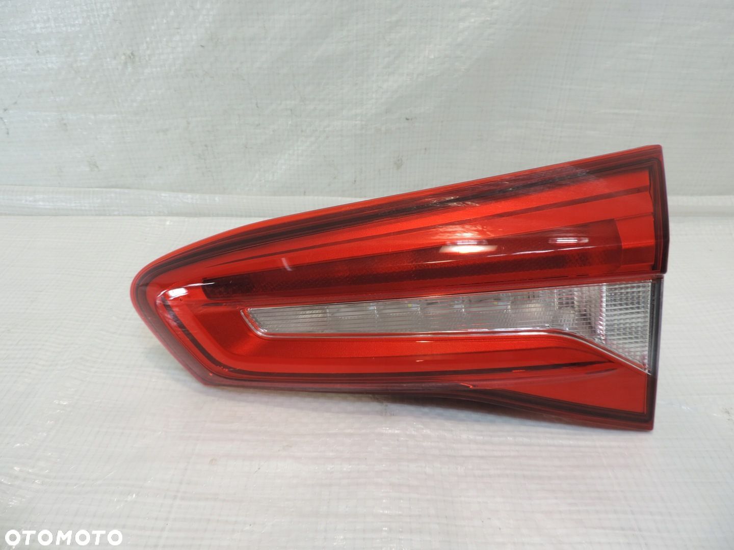 LAMPA TYŁ KLAPY PRAWA FORD FOCUS MK4 HB JX7B-13A602-EE - 1