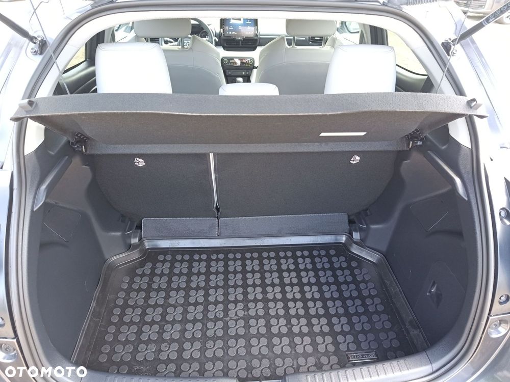 Toyota Yaris - 12