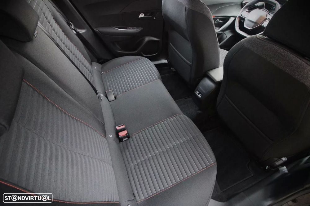 Peugeot e-2008 50 kWh Active - 20
