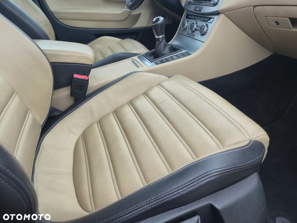 Volkswagen CC 1.4 TSI BlueMotion Technology - 34