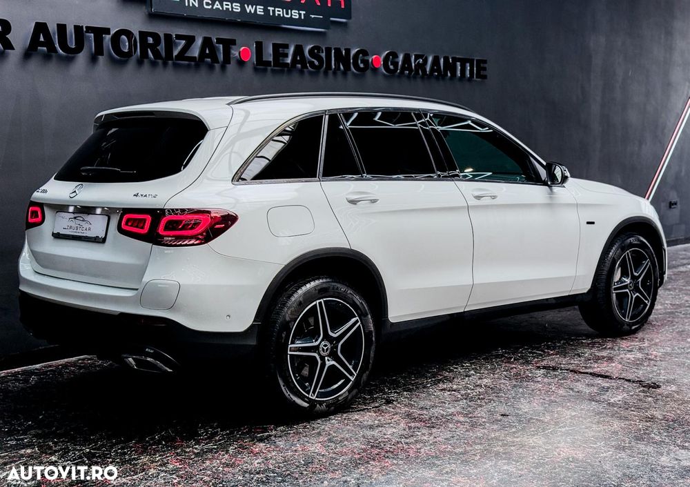 Mercedes-Benz GLC ver-350-e-4matic - 13