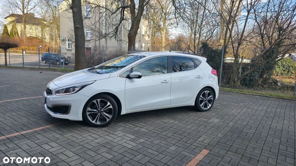 Kia Ceed 1.6 CRDi 136 ISG Spirit - 5