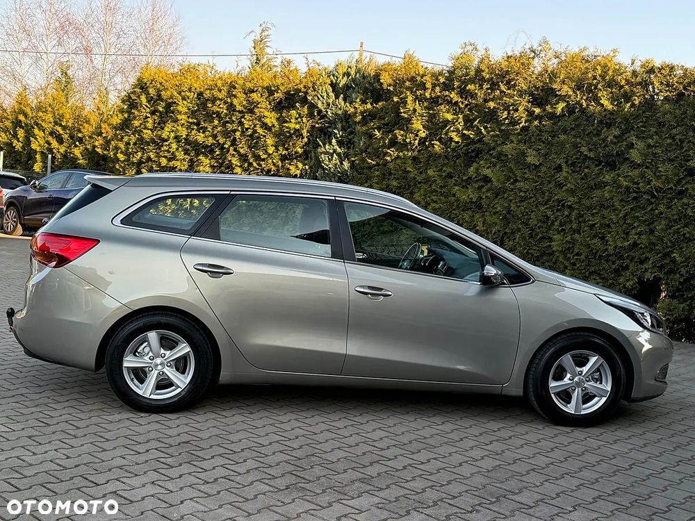 Kia Ceed 1.6 GDI XL - 12
