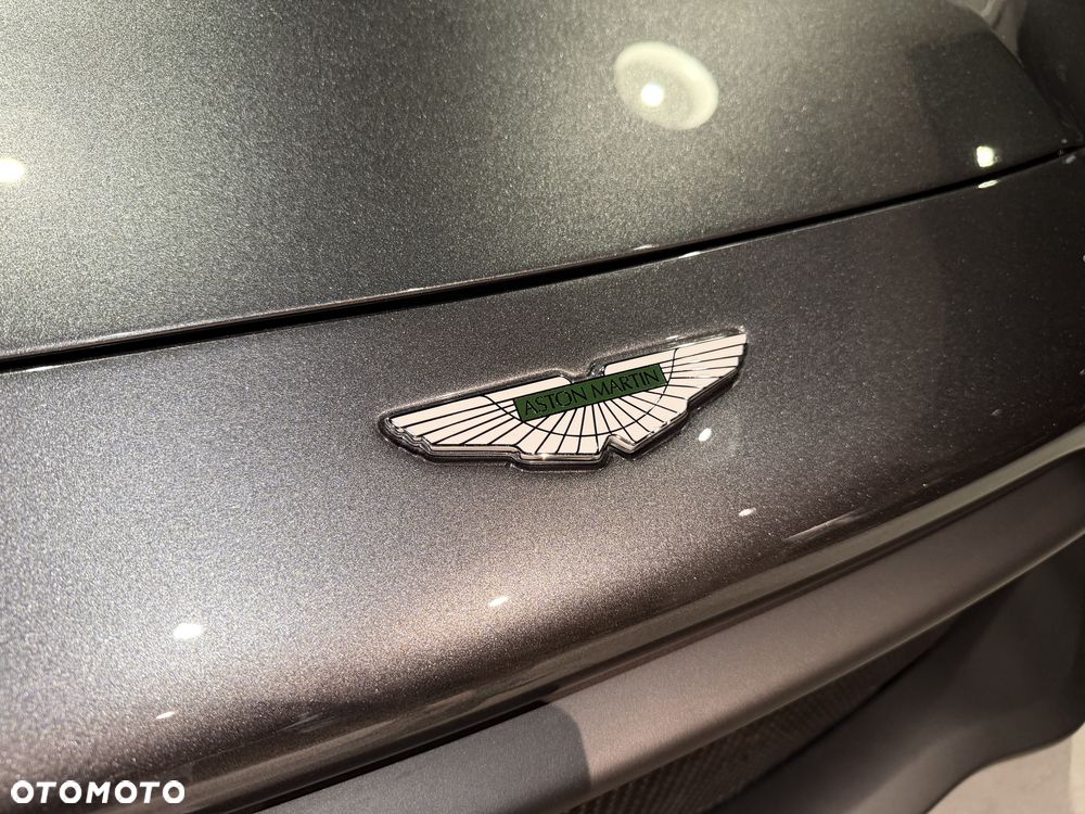 Aston Martin Vantage - 34