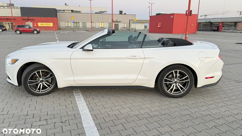 Ford Mustang Cabrio 2.3 Eco Boost - 12