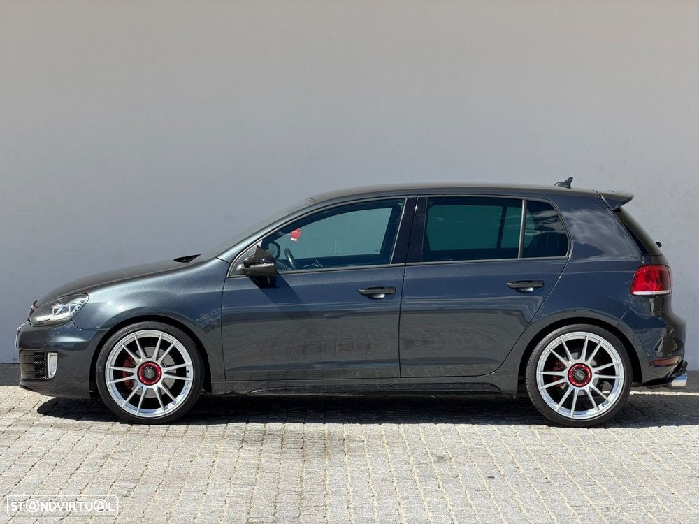 VW Golf 2.0 GTI DSG - 4
