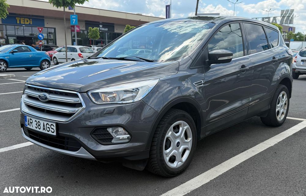 Ford Kuga - 1