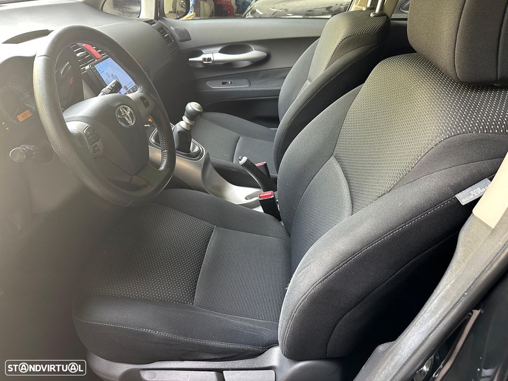 Toyota Auris 1.4 D-4D Exclusive+Navi - 8
