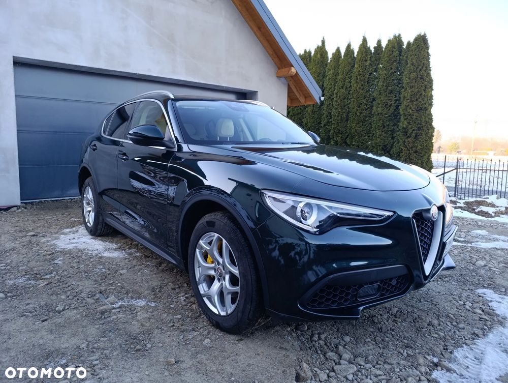 Alfa Romeo Stelvio 2.0 Turbo 16V AT8-Q4 Lusso Ti - 5