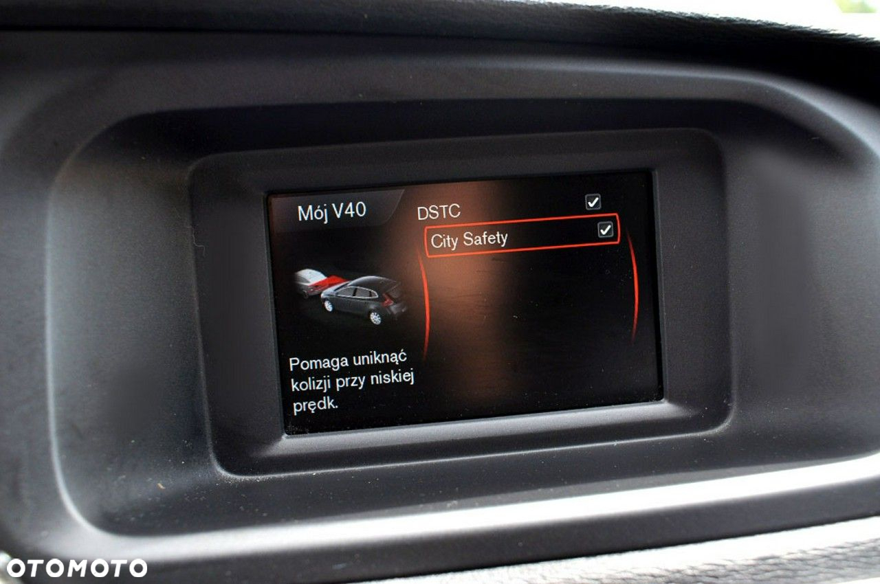 Volvo V40 D2 R-Design Momentum - 27