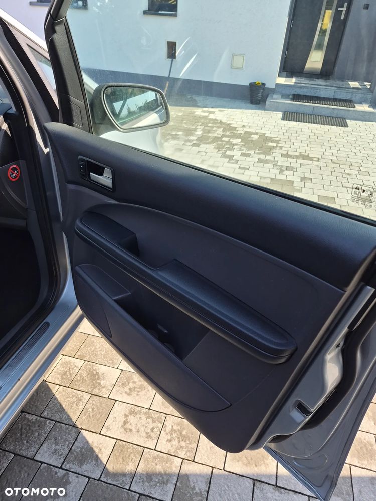 Ford Focus C-Max 1.8 Ghia - 13