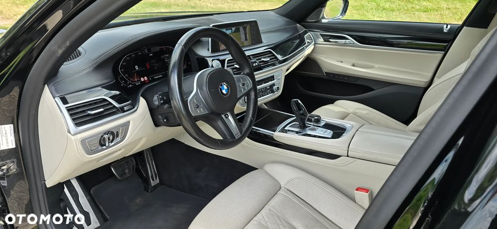 BMW Seria 7 750i xDrive sport - 7