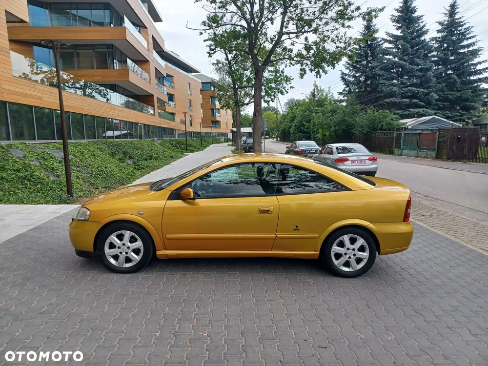 Opel Astra 2.2 Bertone - 2